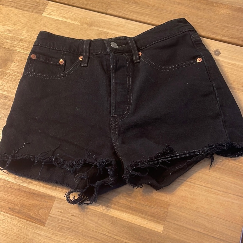 LEVIS 501 jean shorts - Picture 2 of 9